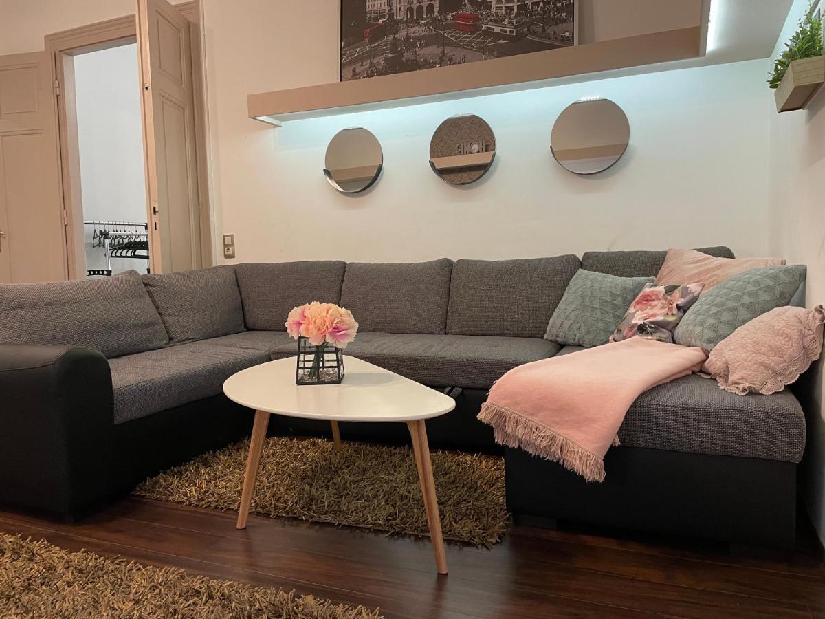 St3 Apartman Szeged Buitenkant foto